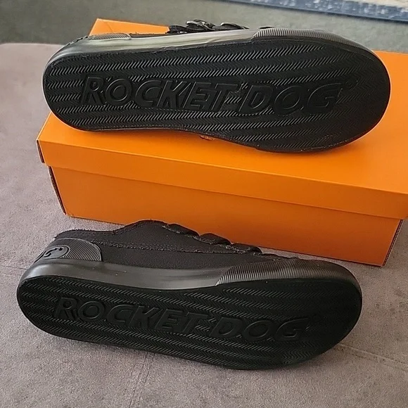 Rocket Dog Tennis Shoes - Picture 3 of 8